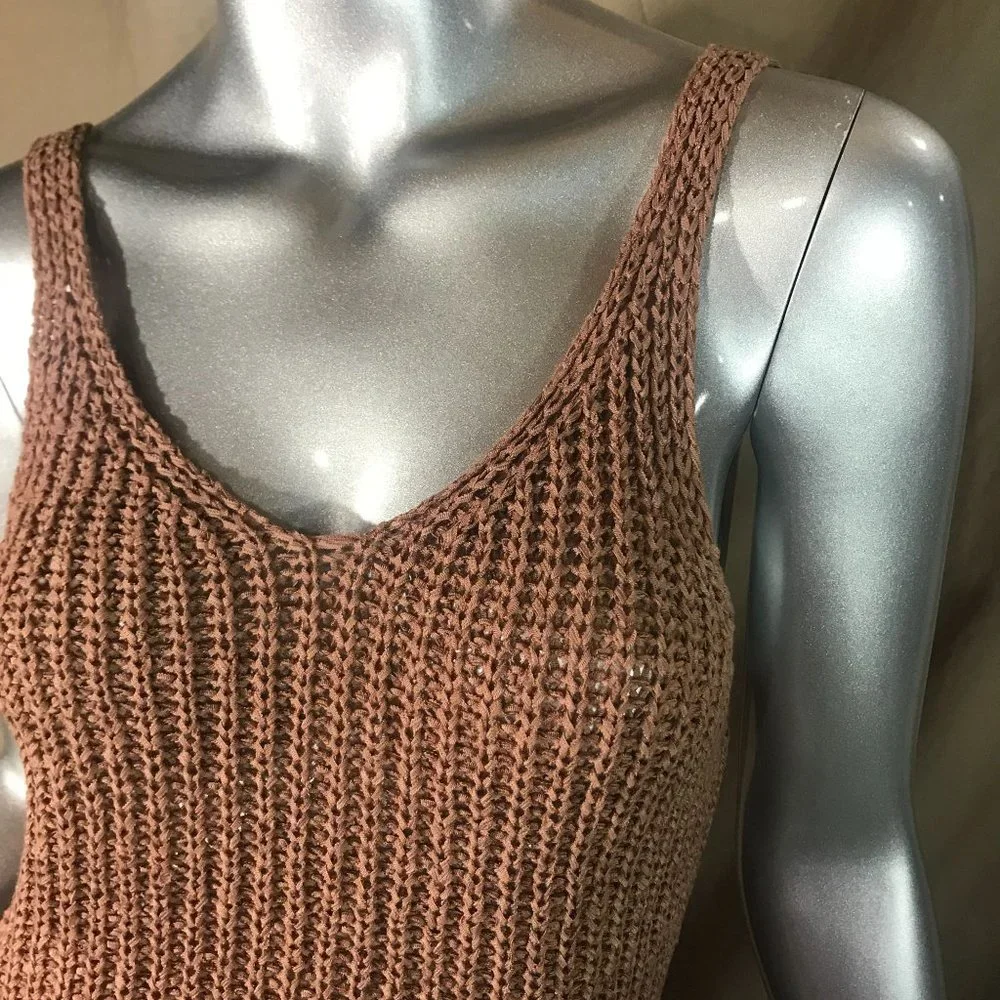 Moon & Madison Medium Knit Tank Top Blouse Boho Neutral Tan Blush